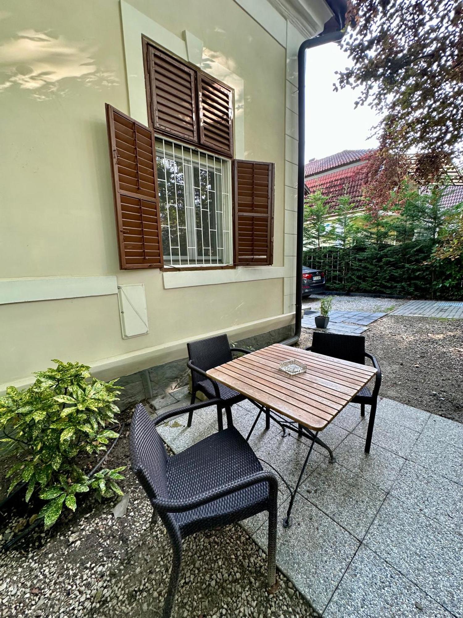 דירות שיופוק Apartman B מראה חיצוני תמונה
